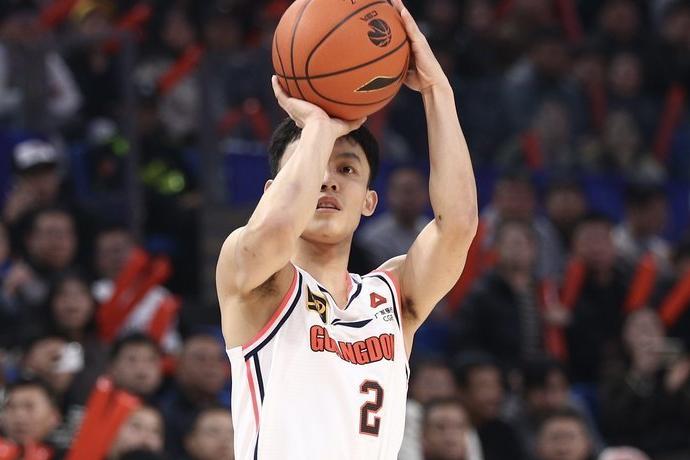 广东男篮 94-104 四川,徐杰出色难救主,球队两连败 广东男篮 94-104 四川,徐杰出色难救主,球队两连败