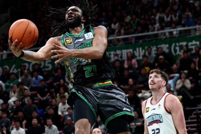 同曦男篮客场爆冷124-117战胜卫冕冠军辽宁男篮,队史首次客胜对手 同曦男篮客场爆冷124-117战胜卫冕冠军辽宁男篮,队史首次客胜对手