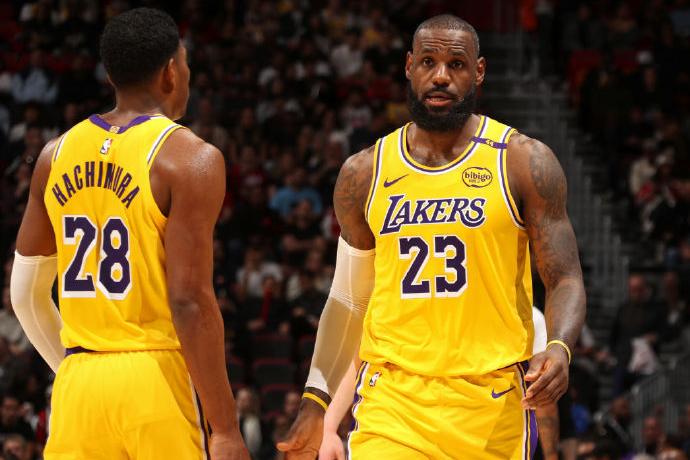 NBA常规赛:湖人vs热火,最终客场作战的湖人93-134惨败于热火! NBA常规赛:湖人vs热火,最终客场作战的湖人93-134惨败于热火!