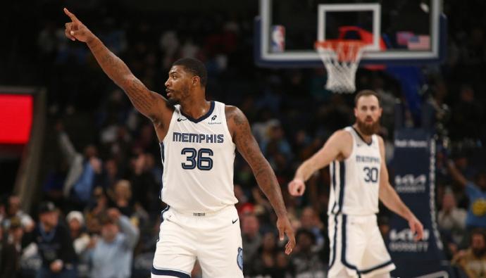 灰熊轰出10-2反超,最终莫兰特不在场时灰熊打出17-9逆转取胜 灰熊轰出10-2反超,最终莫兰特不在场时灰熊打出17-9逆转取胜